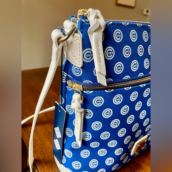 Dooney & Bourke Chicago Cubs MLB Large Crossbody NWT - Picture 5 of 15